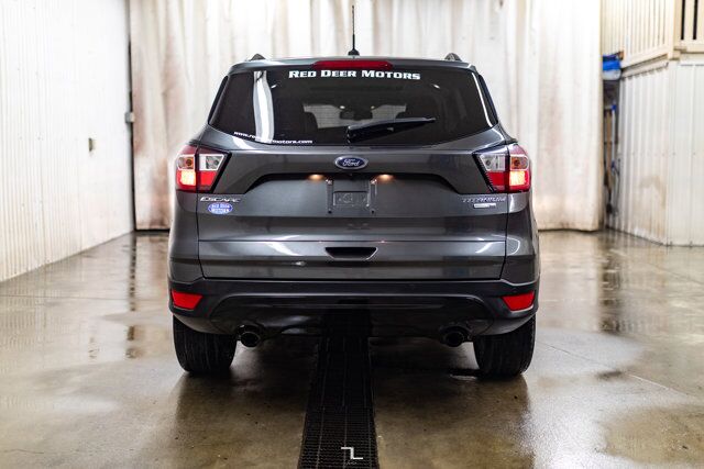2017 Ford Escape AWD Titanium Nav Roof BCam Red Deer AB