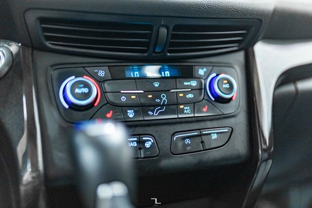 2017 Ford Escape AWD Titanium Nav Roof BCam Red Deer AB