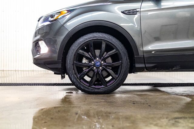 2017 Ford Escape AWD Titanium Nav Roof BCam Red Deer AB