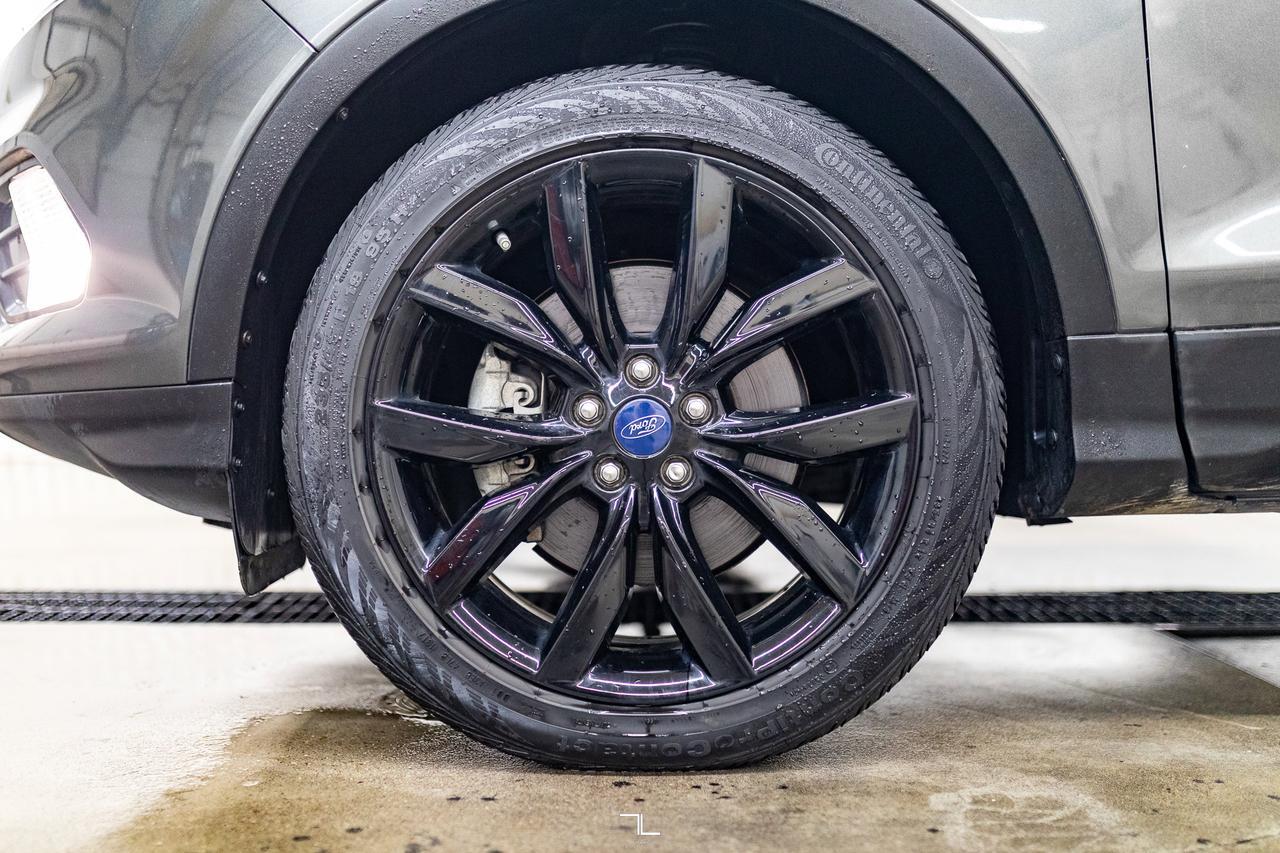 2017 Ford Escape AWD Titanium Nav Roof BCam Red Deer AB