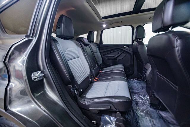 2017 Ford Escape AWD Titanium Nav Roof BCam Red Deer AB