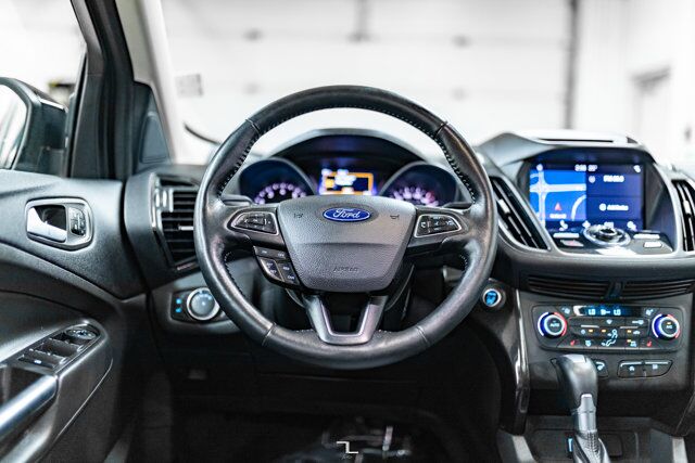 2017 Ford Escape AWD Titanium Nav Roof BCam Red Deer AB