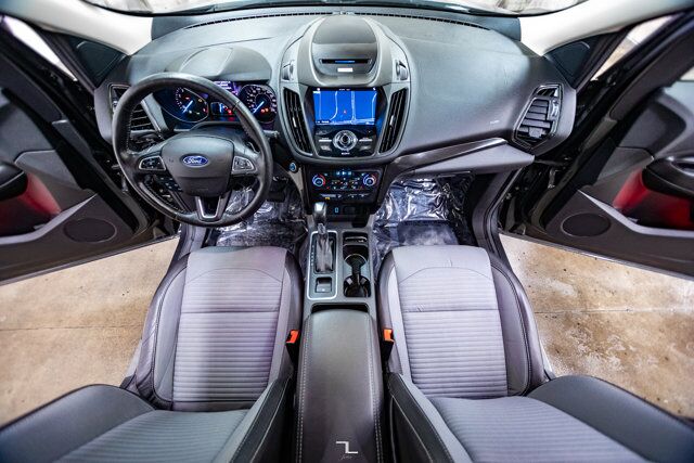 2017 Ford Escape AWD Titanium Nav Roof BCam Red Deer AB