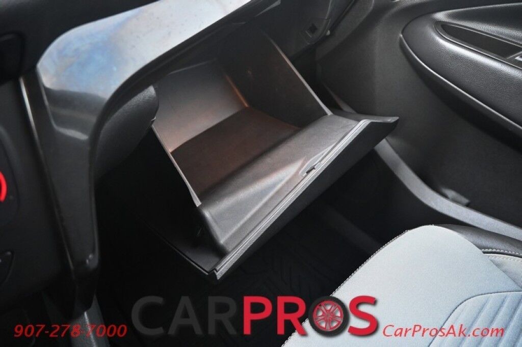 2017 Ford Escape SE - 4X4 - Technology Pkg - Sport Appearance Pkg - Blind Spot Alert - Bluetooth - AppleCarplay & Android Auto - Back Up Camera - Rear Park Sensors - Luggage Rack - Power Liftgate - Keyless Entry - Tow Pkg - Only 71K Miles - 28 MPG Anchorage AK