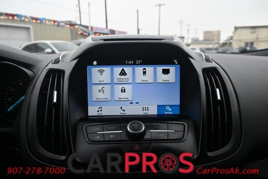 2017 Ford Escape SE - 4X4 - Technology Pkg - Sport Appearance Pkg - Blind Spot Alert - Bluetooth - AppleCarplay & Android Auto - Back Up Camera - Rear Park Sensors - Luggage Rack - Power Liftgate - Keyless Entry - Tow Pkg - Only 71K Miles - 28 MPG Anchorage AK