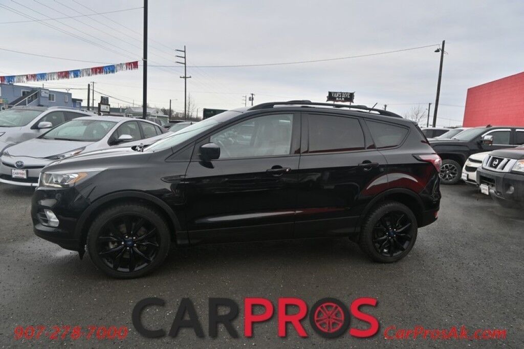 2017 Ford Escape SE - 4X4 - Technology Pkg - Sport Appearance Pkg - Blind Spot Alert - Bluetooth - AppleCarplay & Android Auto - Back Up Camera - Rear Park Sensors - Luggage Rack - Power Liftgate - Keyless Entry - Tow Pkg - Only 71K Miles - 28 MPG Anchorage AK