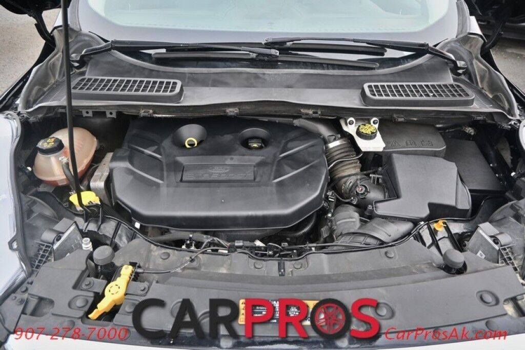 2017 Ford Escape SE - 4X4 - Technology Pkg - Sport Appearance Pkg - Blind Spot Alert - Bluetooth - AppleCarplay & Android Auto - Back Up Camera - Rear Park Sensors - Luggage Rack - Power Liftgate - Keyless Entry - Tow Pkg - Only 71K Miles - 28 MPG Anchorage AK