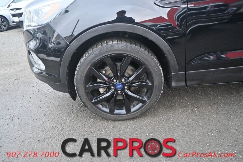 2017 Ford Escape SE - 4X4 - Technology Pkg - Sport Appearance Pkg - Blind Spot Alert - Bluetooth - AppleCarplay & Android Auto - Back Up Camera - Rear Park Sensors - Luggage Rack - Power Liftgate - Keyless Entry - Tow Pkg - Only 71K Miles - 28 MPG Anchorage AK