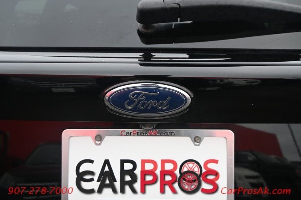 2017 Ford Escape SE - 4X4 - Technology Pkg - Sport Appearance Pkg - Blind Spot Alert - Bluetooth - AppleCarplay & Android Auto - Back Up Camera - Rear Park Sensors - Luggage Rack - Power Liftgate - Keyless Entry - Tow Pkg - Only 71K Miles - 28 MPG Anchorage AK