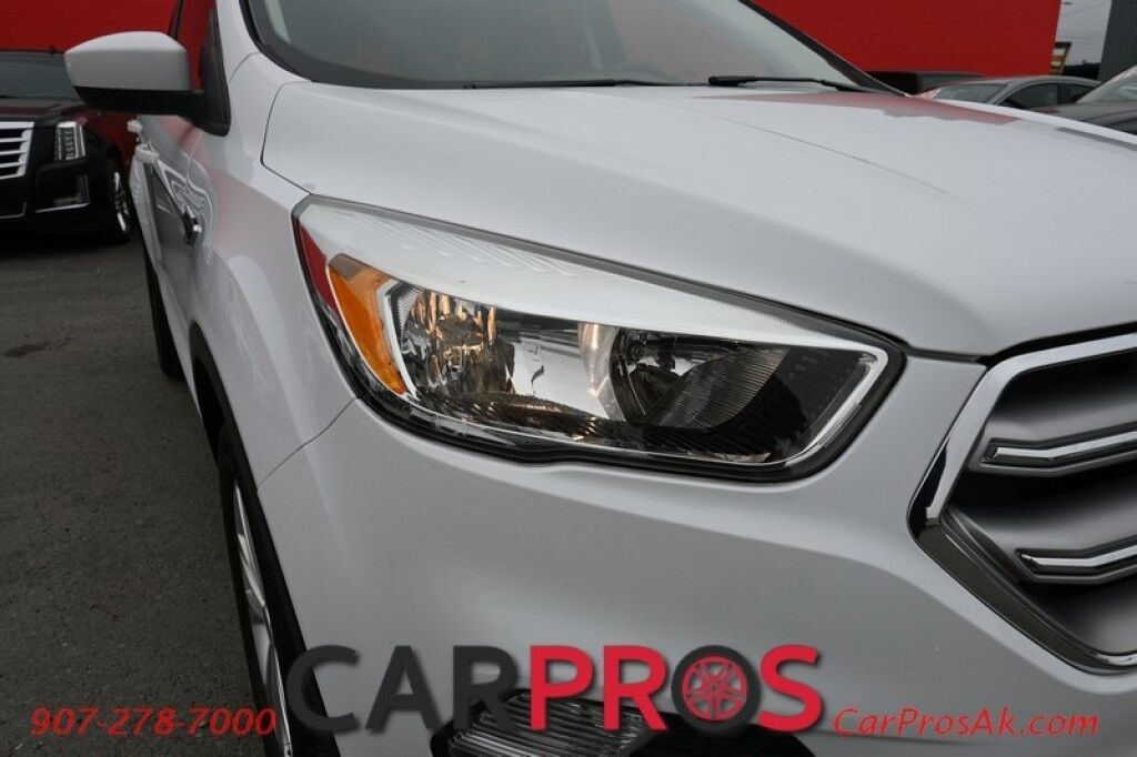 2017 Ford Escape SE - AWD - 1.5L 4-Cyl Turbo - Power Driver's Seat - Bluetooth - Backup Camera - Power Locks, Windows & Mirrors - USB Input - CD Player - Keyless Entry - Aluminum Wheels - 29 MPG - Only 31K Miles Anchorage AK