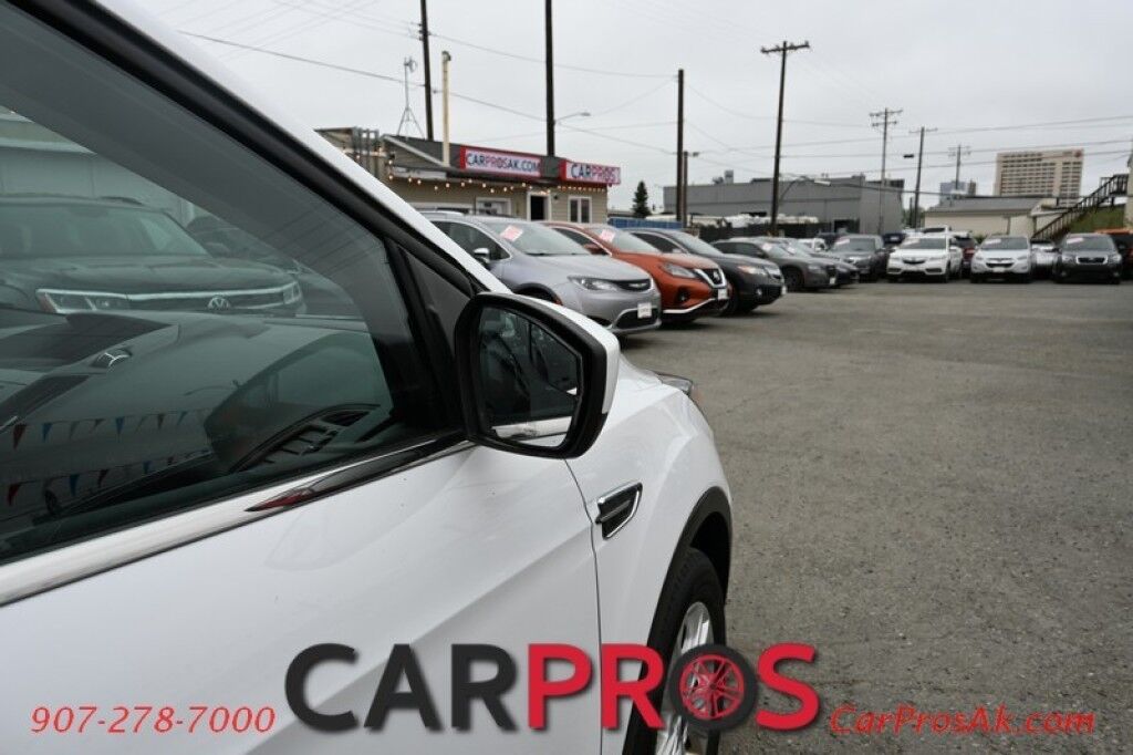 2017 Ford Escape SE - AWD - 1.5L 4-Cyl Turbo - Power Driver's Seat - Bluetooth - Backup Camera - Power Locks, Windows & Mirrors - USB Input - CD Player - Keyless Entry - Aluminum Wheels - 29 MPG - Only 31K Miles Anchorage AK