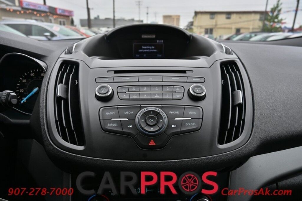 2017 Ford Escape SE - AWD - 1.5L 4-Cyl Turbo - Power Driver's Seat - Bluetooth - Backup Camera - Power Locks, Windows & Mirrors - USB Input - CD Player - Keyless Entry - Aluminum Wheels - 29 MPG - Only 31K Miles Anchorage AK