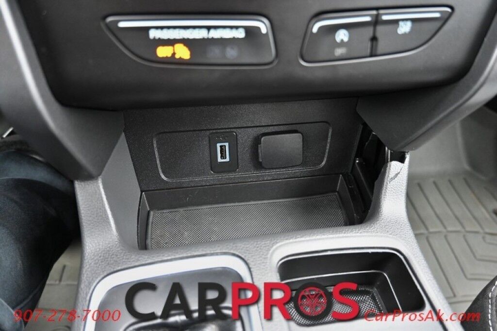 2017 Ford Escape SE - AWD - 1.5L 4-Cyl Turbo - Power Driver's Seat - Bluetooth - Backup Camera - Power Locks, Windows & Mirrors - USB Input - CD Player - Keyless Entry - Aluminum Wheels - 29 MPG - Only 31K Miles Anchorage AK