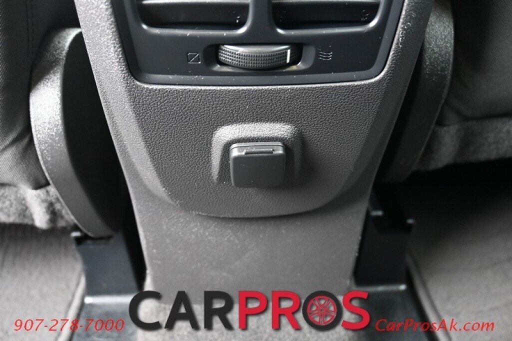 2017 Ford Escape SE - AWD - 1.5L 4-Cyl Turbo - Power Driver's Seat - Bluetooth - Backup Camera - Power Locks, Windows & Mirrors - USB Input - CD Player - Keyless Entry - Aluminum Wheels - 29 MPG - Only 31K Miles Anchorage AK