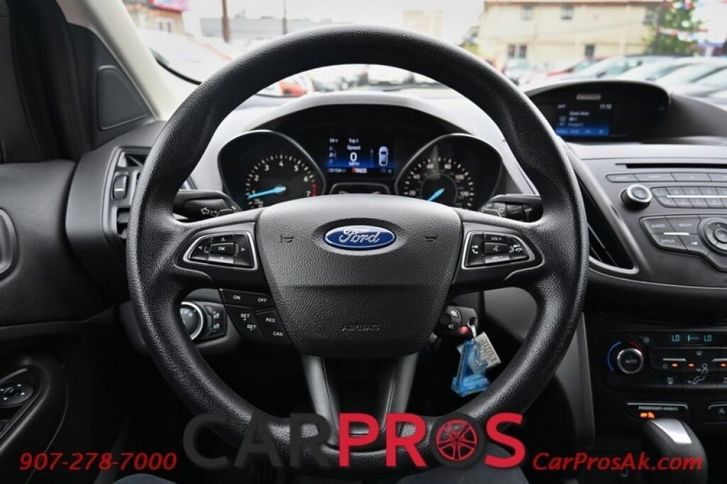 2017 Ford Escape SE - AWD - 1.5L 4-Cyl Turbo - Power Driver's Seat - Bluetooth - Backup Camera - Power Locks, Windows & Mirrors - USB Input - CD Player - Keyless Entry - Aluminum Wheels - 29 MPG - Only 31K Miles Anchorage AK