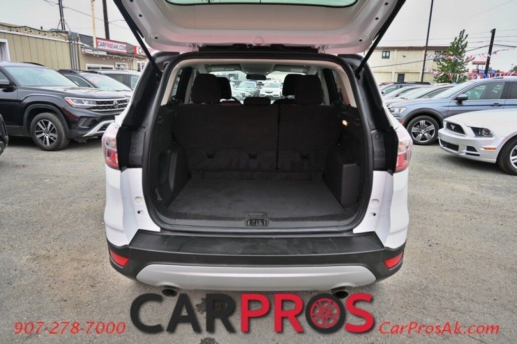 2017 Ford Escape SE - AWD - 1.5L 4-Cyl Turbo - Power Driver's Seat - Bluetooth - Backup Camera - Power Locks, Windows & Mirrors - USB Input - CD Player - Keyless Entry - Aluminum Wheels - 29 MPG - Only 31K Miles Anchorage AK