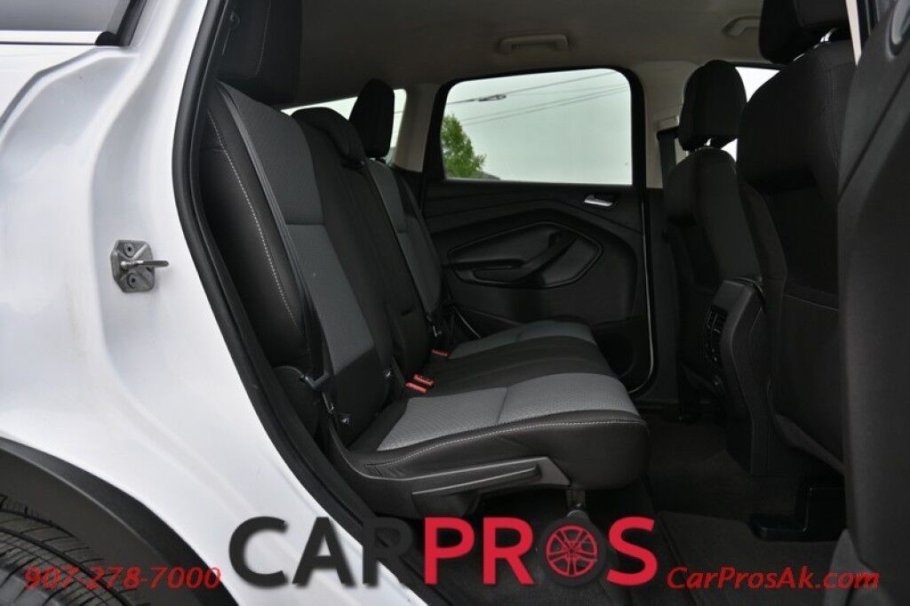 2017 Ford Escape SE - AWD - 1.5L 4-Cyl Turbo - Power Driver's Seat - Bluetooth - Backup Camera - Power Locks, Windows & Mirrors - USB Input - CD Player - Keyless Entry - Aluminum Wheels - 29 MPG - Only 31K Miles Anchorage AK