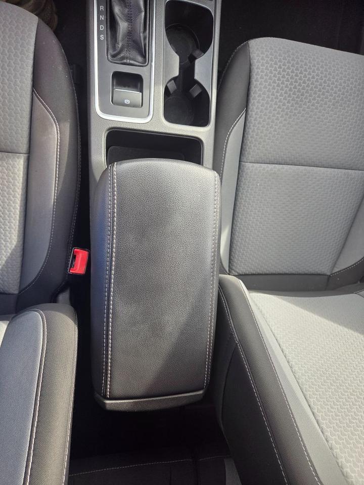 2017 Ford Escape SE Charlton MA