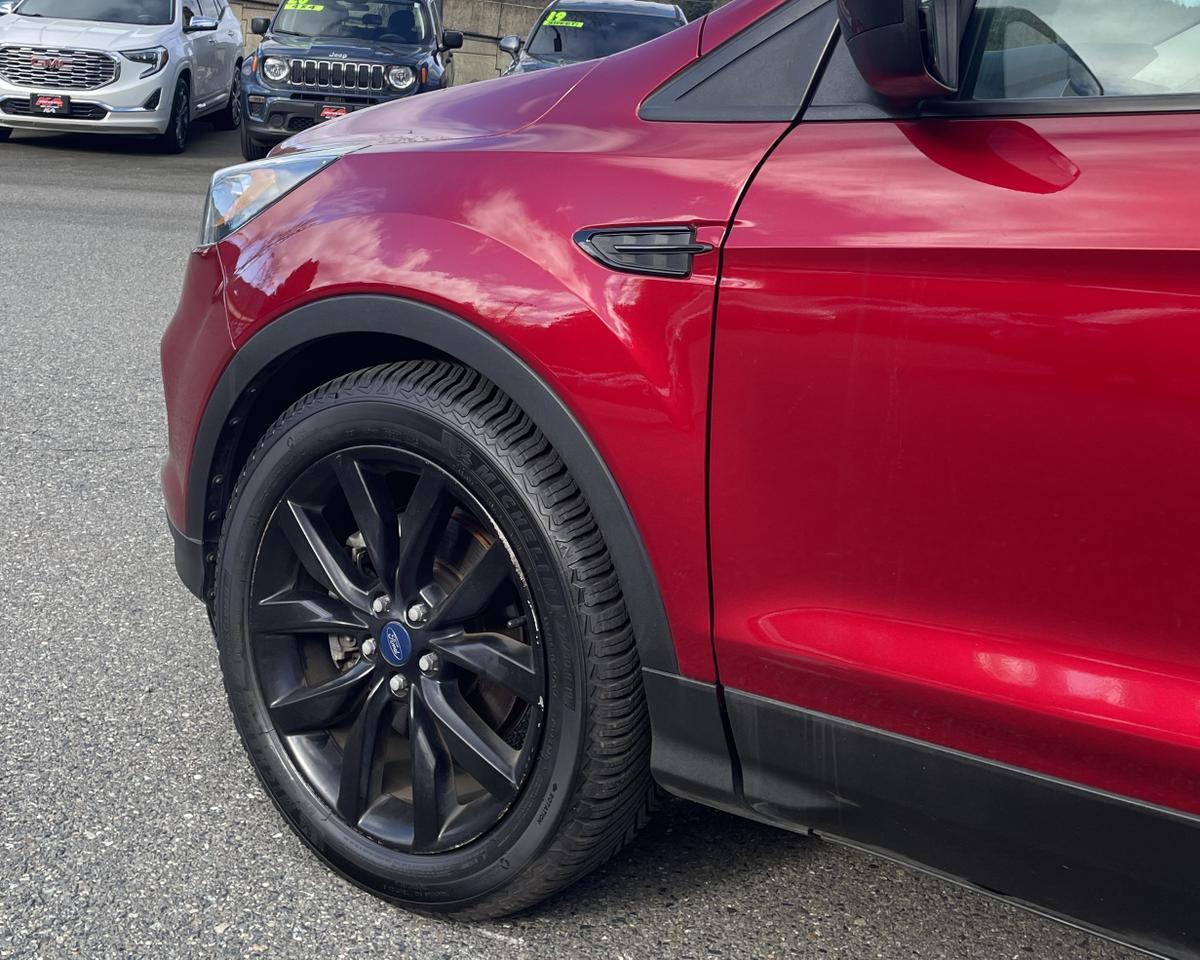 2017 Ford Escape SE Sport Utility 4D