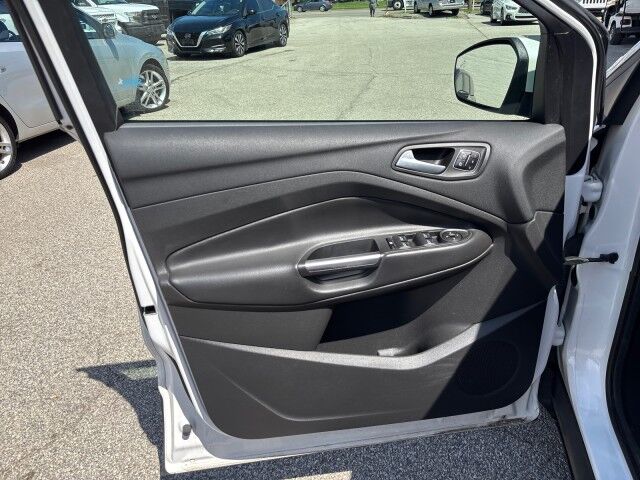2017 Ford Escape Titanium Cleveland OH