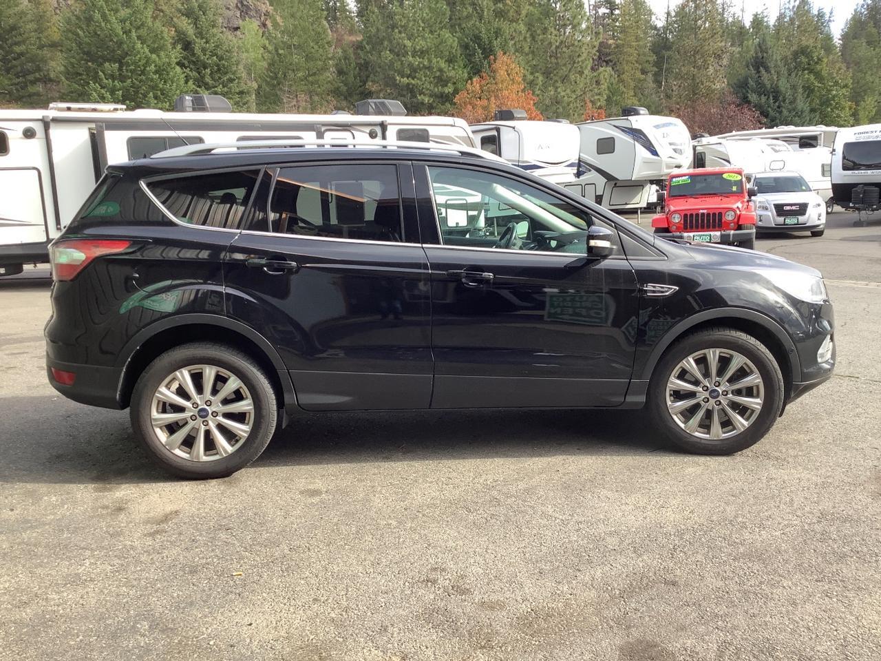 2017 Ford Escape Titanium Hayden ID