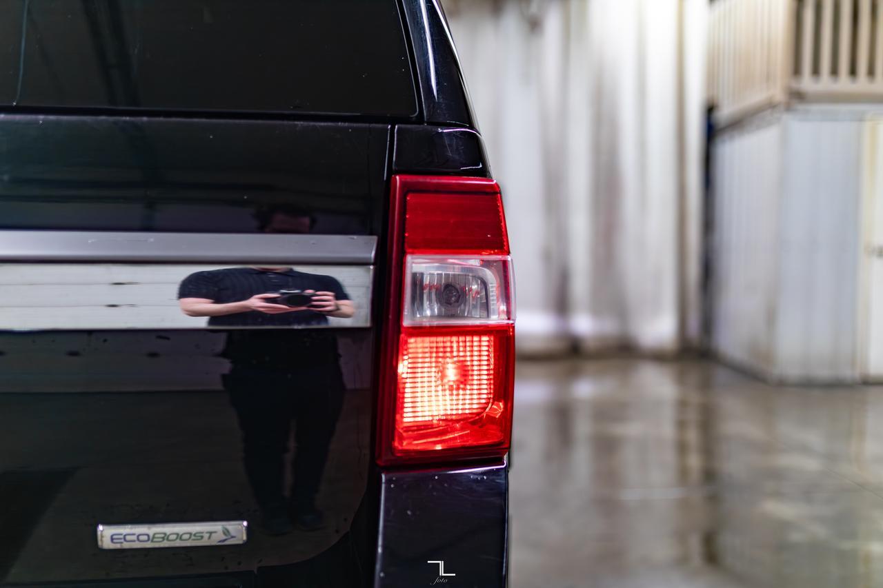 2017 Ford Expedition AWD Limited Leather Roof Nav BCam Red Deer AB