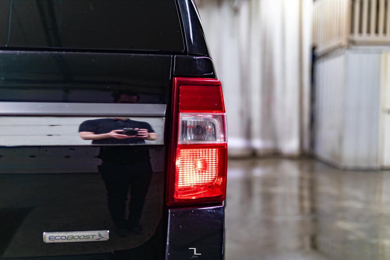 2017 Ford Expedition AWD Limited Leather Roof Nav BCam Red Deer AB