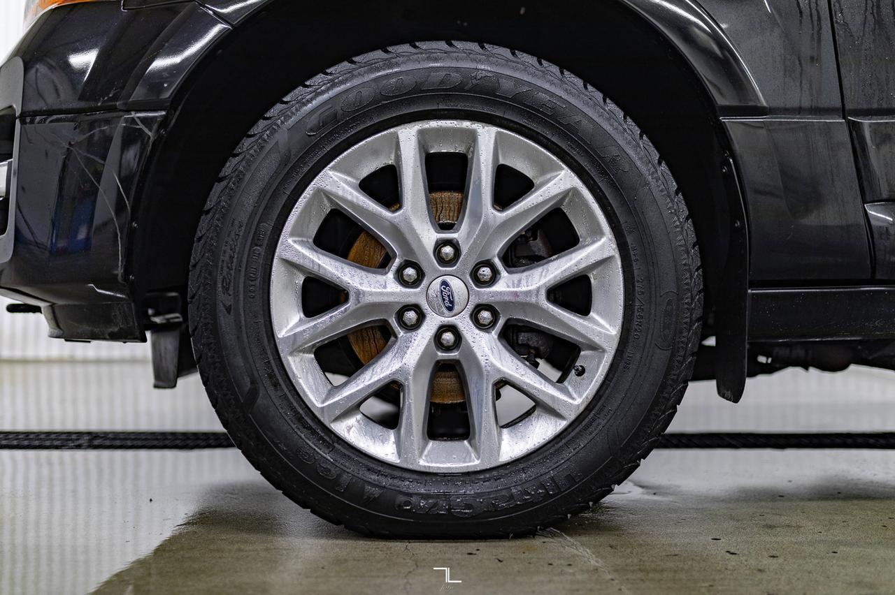 2017 Ford Expedition AWD Limited Leather Roof Nav BCam Red Deer AB