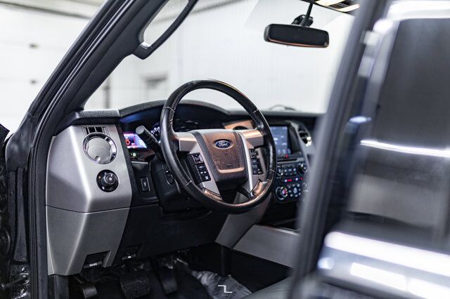 2017 Ford Expedition AWD Limited Leather Roof Nav BCam Red Deer AB