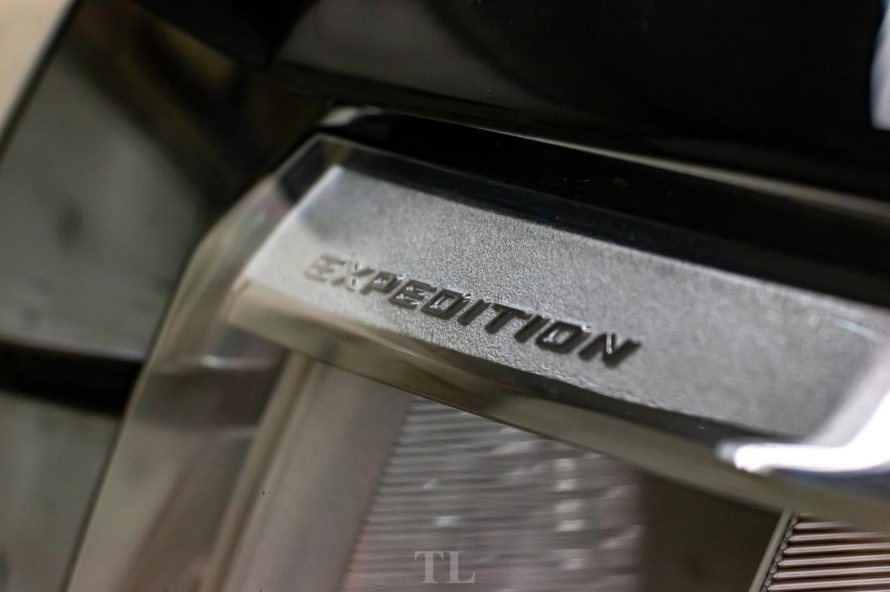 2017 Ford Expedition AWD XLT BCam Red Deer AB