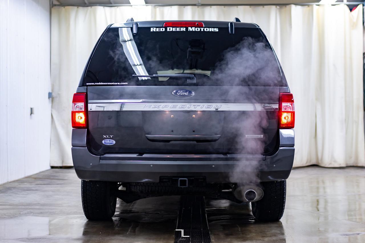 2017 Ford Expedition AWD XLT Leather Roof Nav BCam Red Deer AB