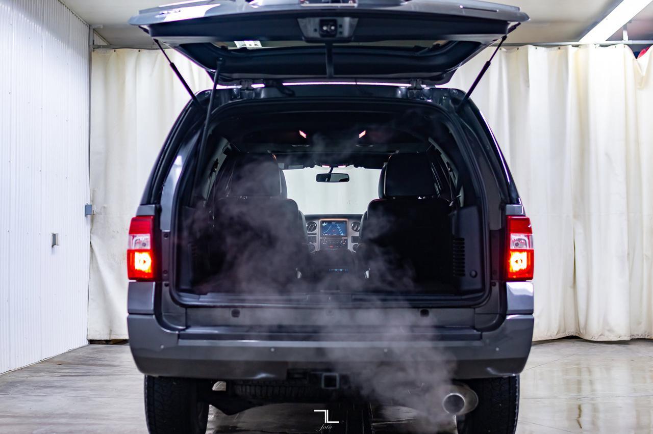 2017 Ford Expedition AWD XLT Leather Roof Nav BCam Red Deer AB