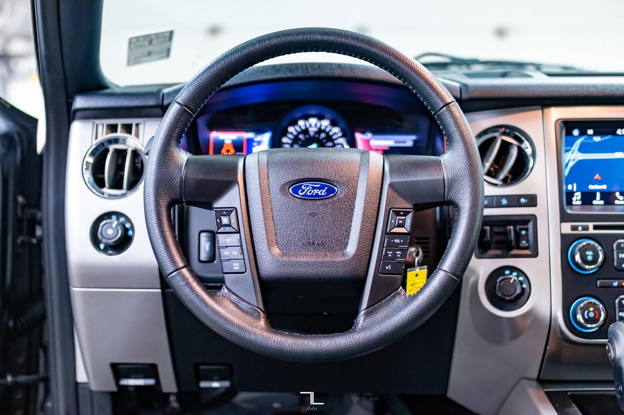 2017 Ford Expedition AWD XLT Leather Roof Nav BCam Red Deer AB