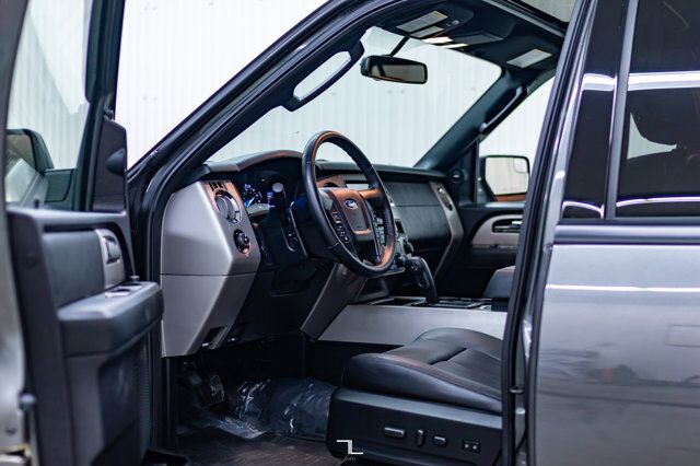 2017 Ford Expedition AWD XLT Leather Roof Nav BCam Red Deer AB