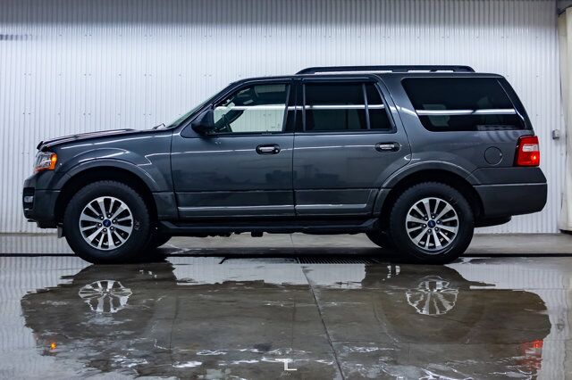 2017 Ford Expedition AWD XLT Leather Roof Nav BCam Red Deer AB