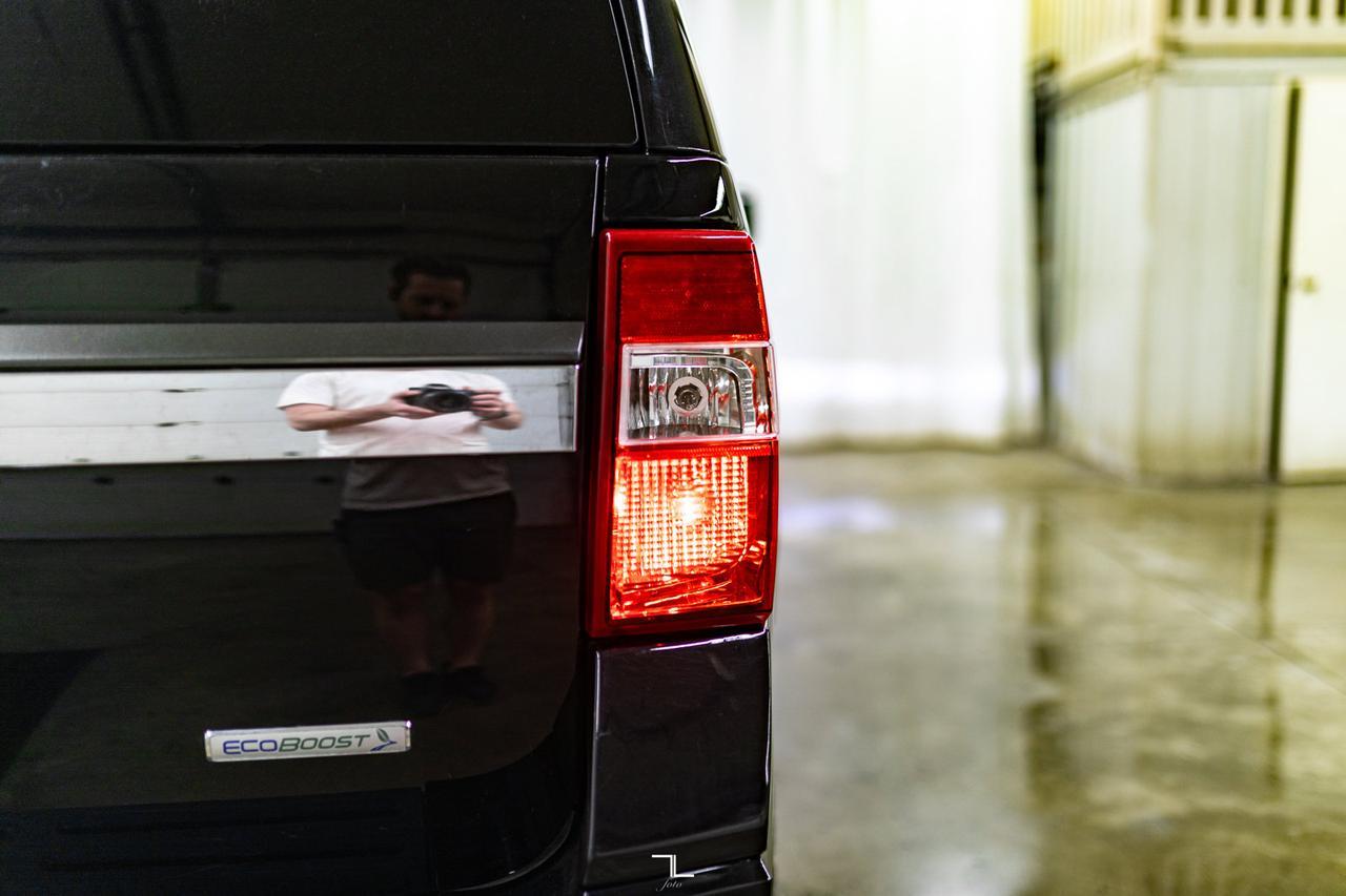 2017 Ford Expedition AWD XLT Luxury Edition Leather Roof BCam Red Deer AB