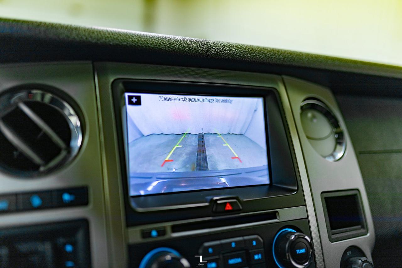 2017 Ford Expedition AWD XLT Luxury Edition Leather Roof BCam Red Deer AB