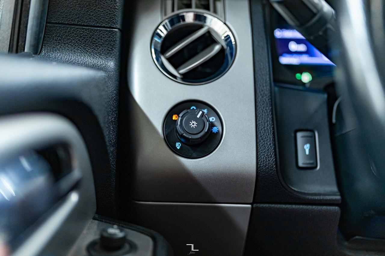 2017 Ford Expedition AWD XLT Luxury Edition Leather Roof BCam Red Deer AB