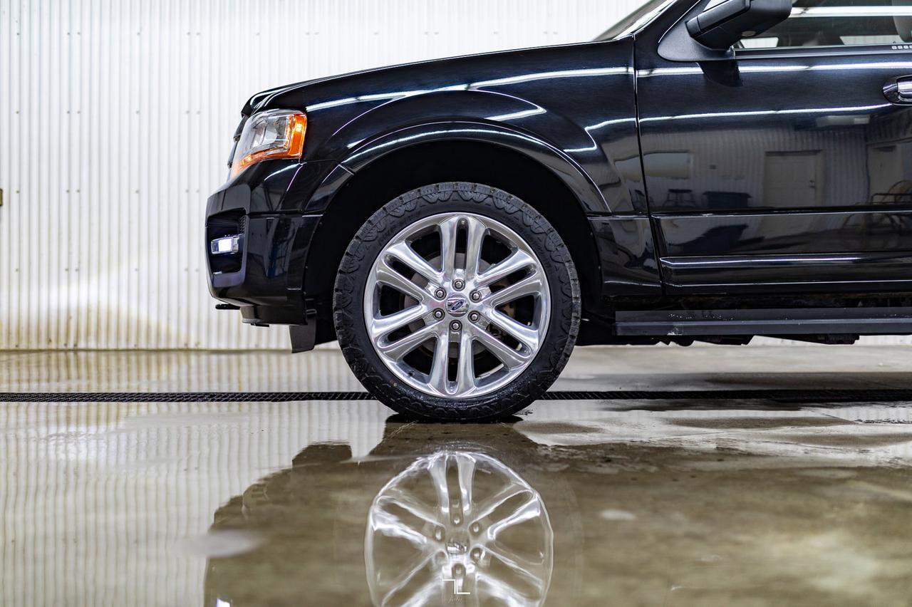 2017 Ford Expedition AWD XLT Luxury Edition Leather Roof BCam Red Deer AB