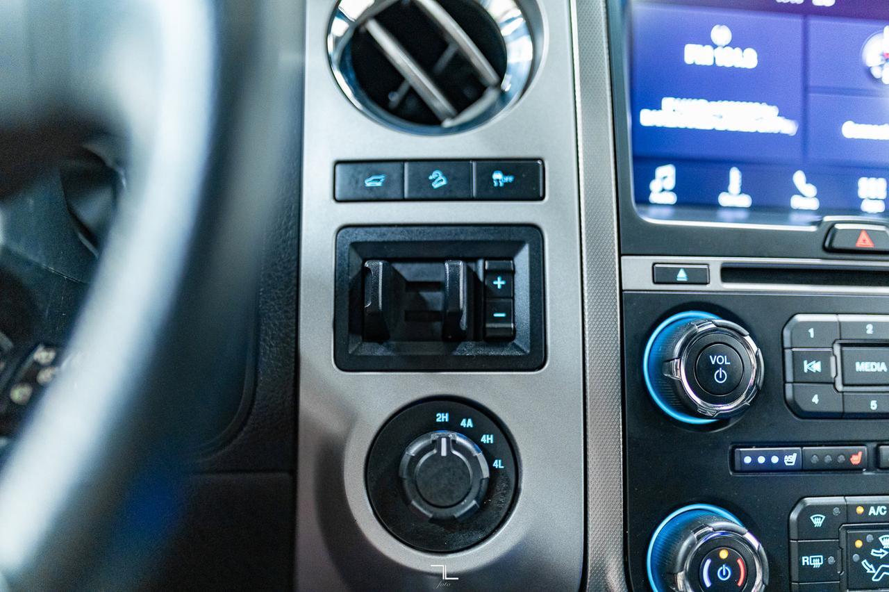 2017 Ford Expedition AWD XLT Luxury Edition Leather Roof BCam Red Deer AB