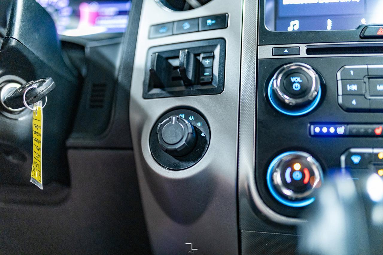 2017 Ford Expedition AWD XLT Luxury Edition Leather Roof BCam Red Deer AB