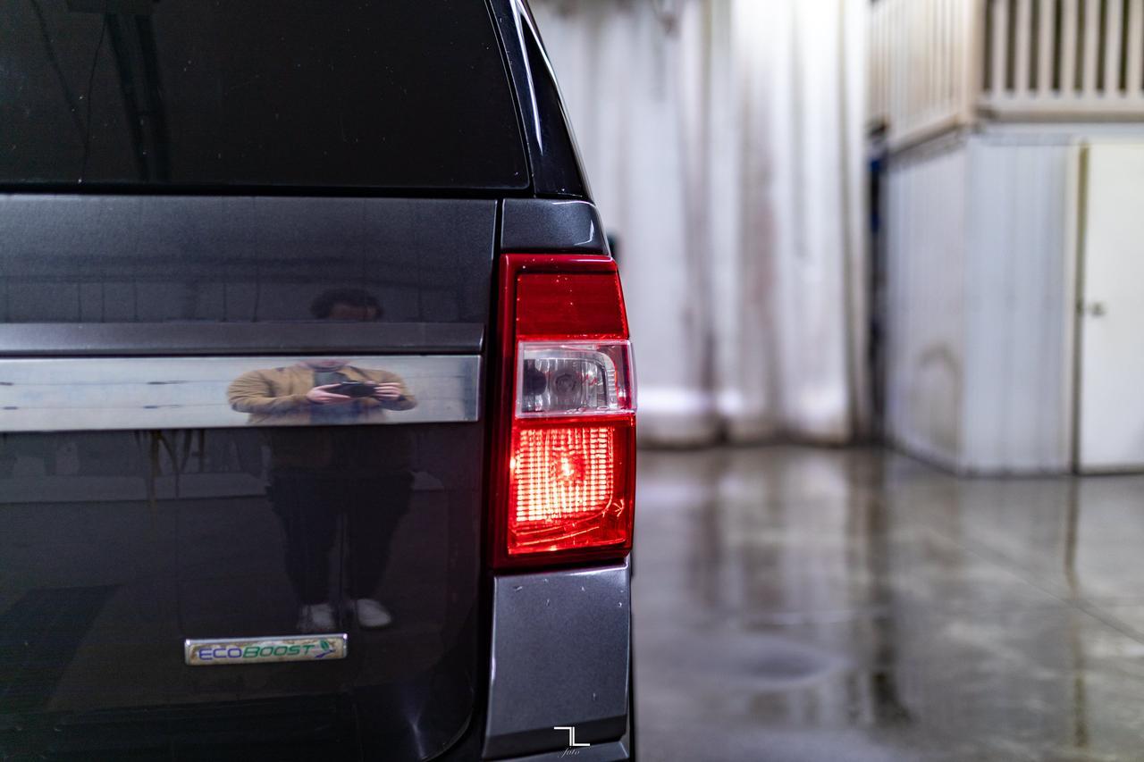 2017 Ford Expedition AWD XLT PSeat BCam Red Deer AB
