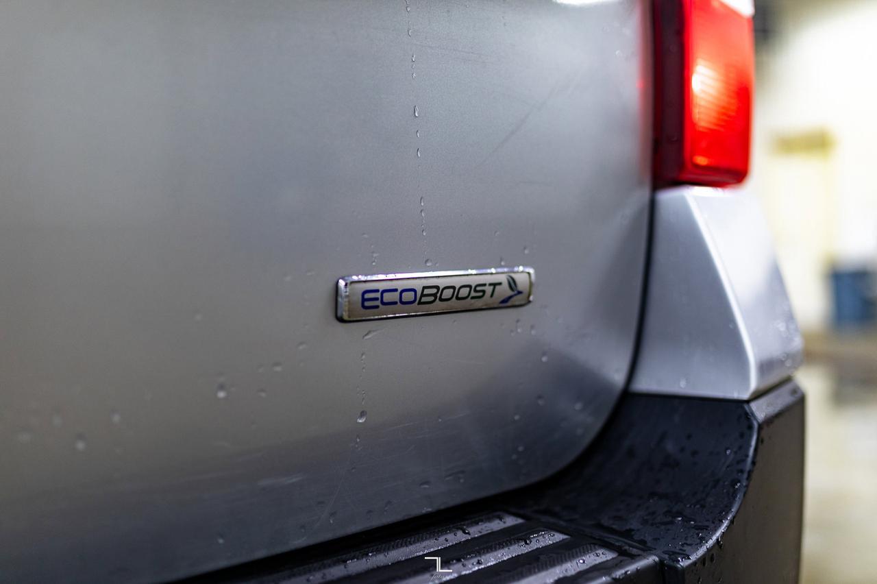 2017 Ford Expedition Max 4x4 XLT BCam 3rd Row Red Deer AB