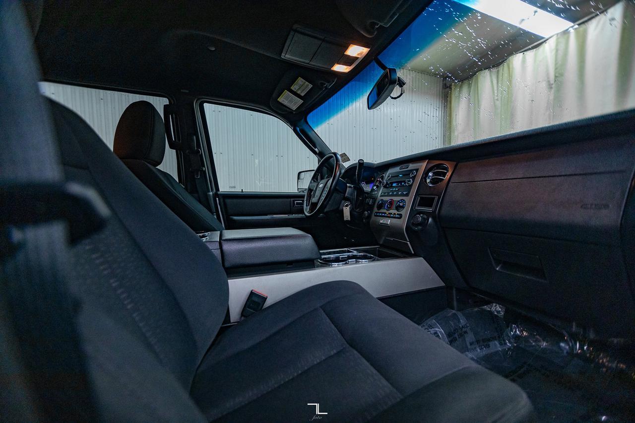 2017 Ford Expedition Max 4x4 XLT BCam 3rd Row Red Deer AB