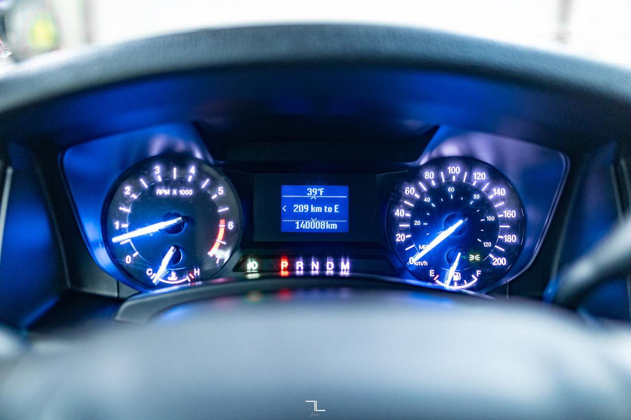 2017 Ford Expedition Max 4x4 XLT BCam 3rd Row Red Deer AB