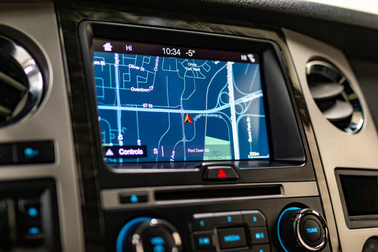 2017 Ford Expedition Max AWD Limited Leather Roof Nav BCam Red Deer AB