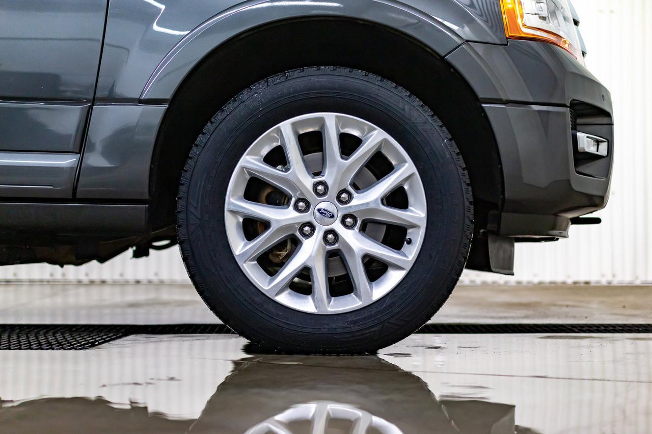 2017 Ford Expedition Max AWD Limited Leather Roof Nav BCam Red Deer AB