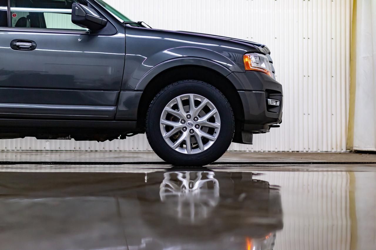 2017 Ford Expedition Max AWD Limited Leather Roof Nav BCam Red Deer AB