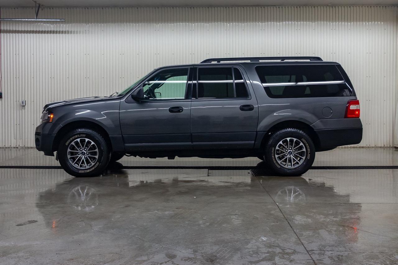 2017 Ford Expedition Max AWD SSV BCam 3rd Row Red Deer AB