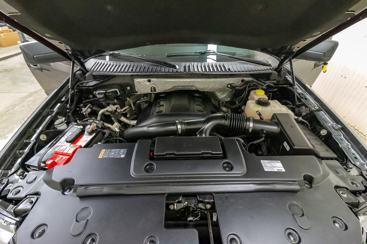 2017 Ford Expedition Max AWD SSV BCam 3rd Row Red Deer AB